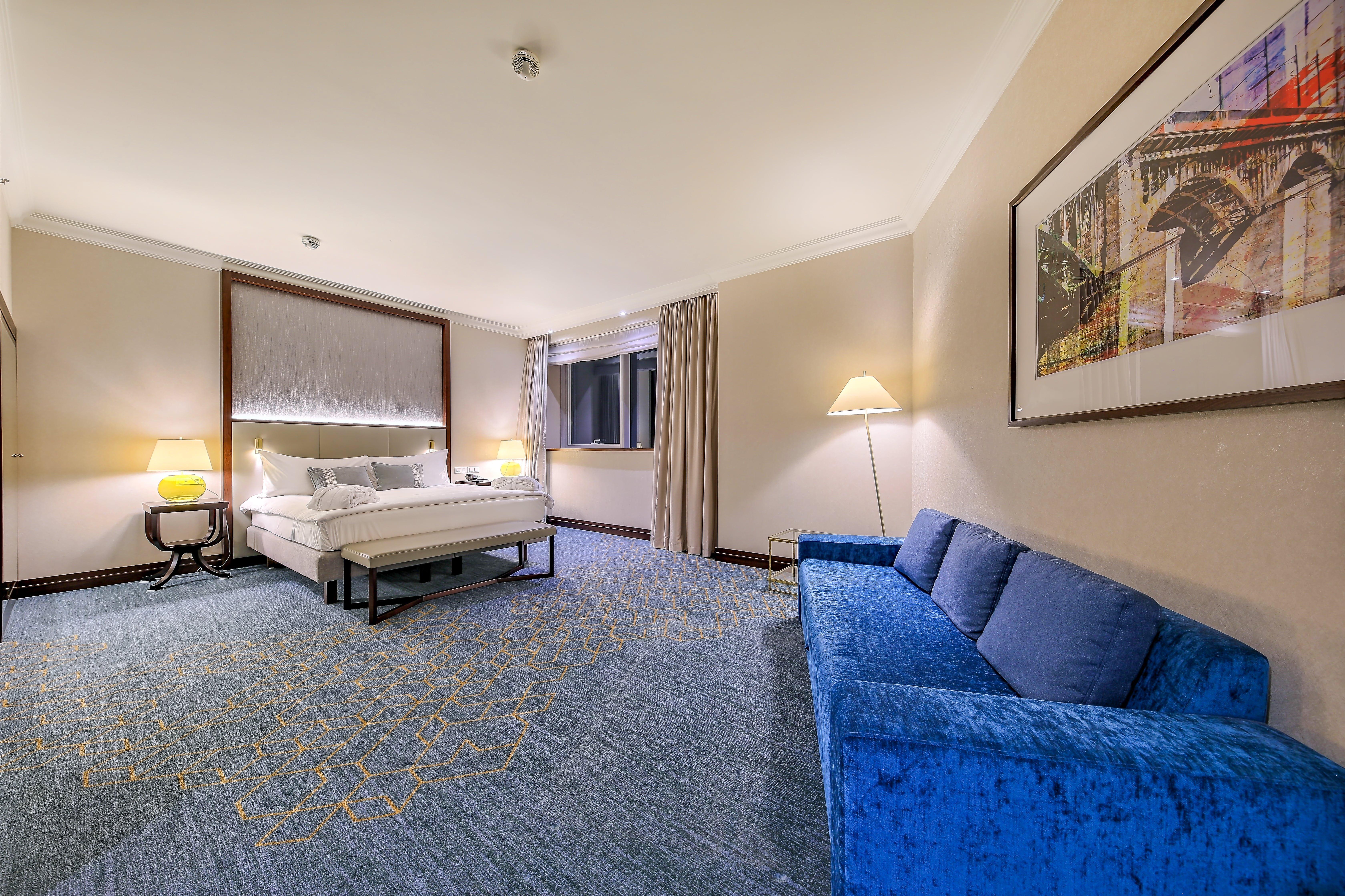 Hotel Intercontinental Warszawa By Ihg Esterno foto A room at the hotel