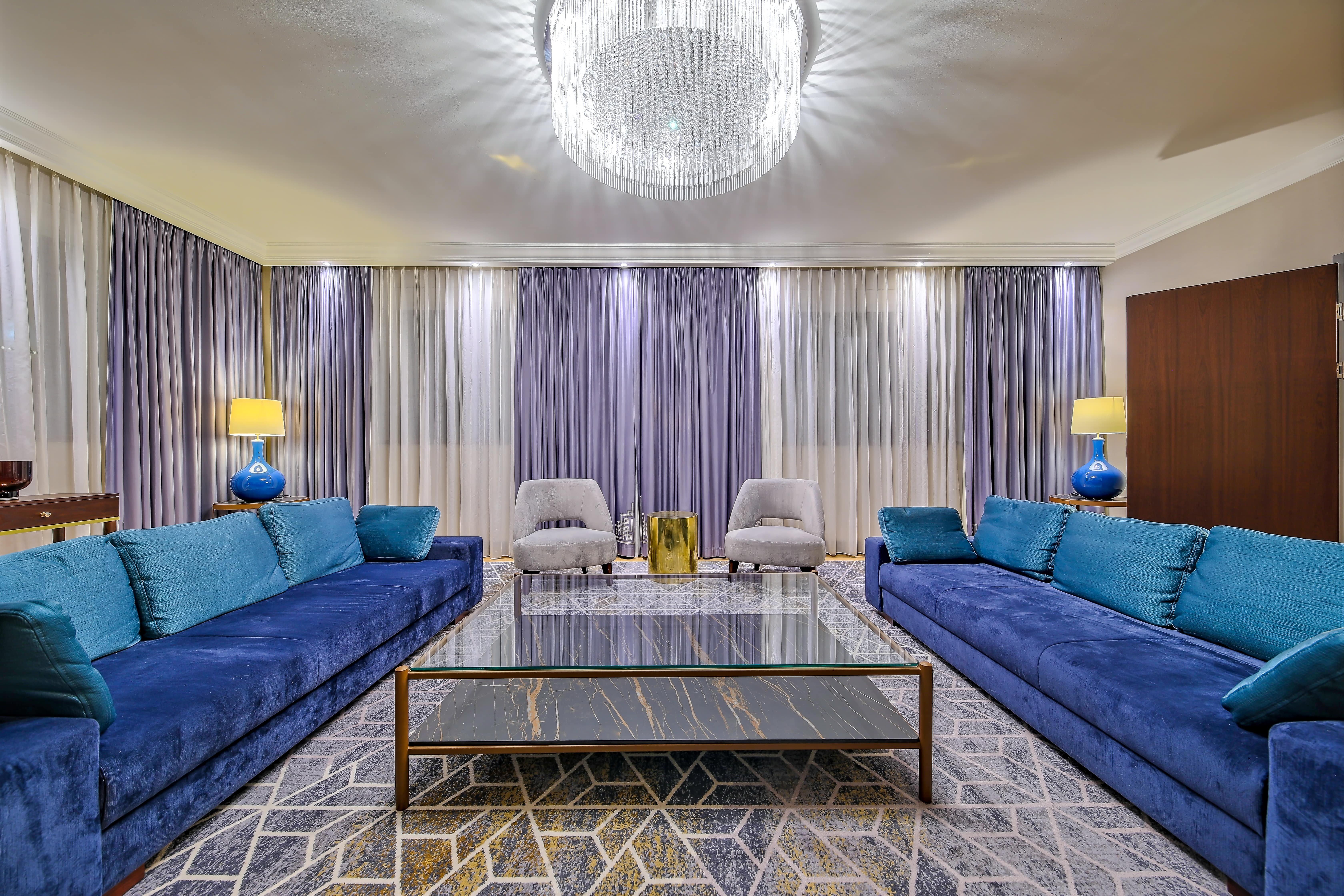Hotel Intercontinental Warszawa By Ihg Esterno foto The living room of the presidential suite